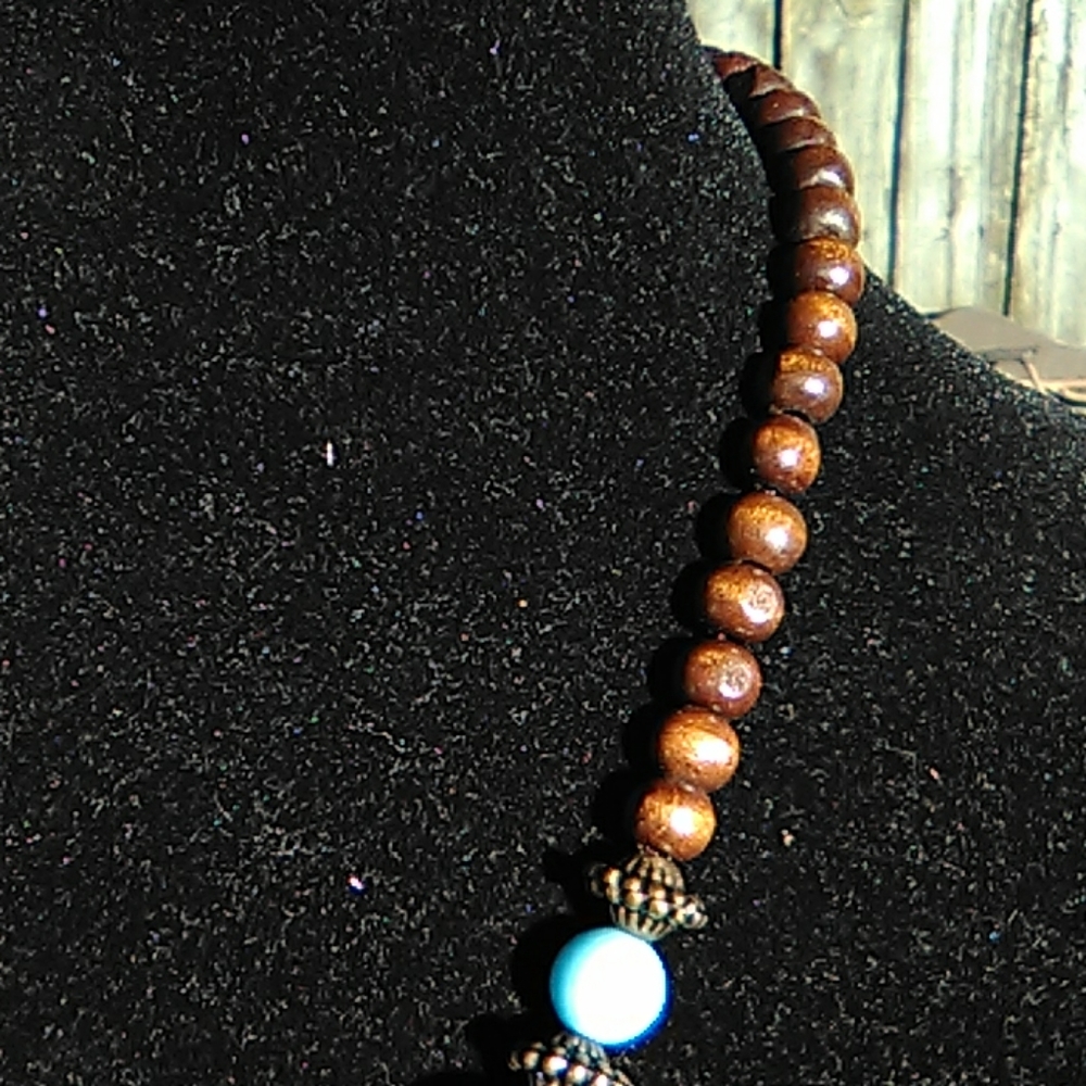 Nwt  Necklace and earring set - Picture 3 of 8